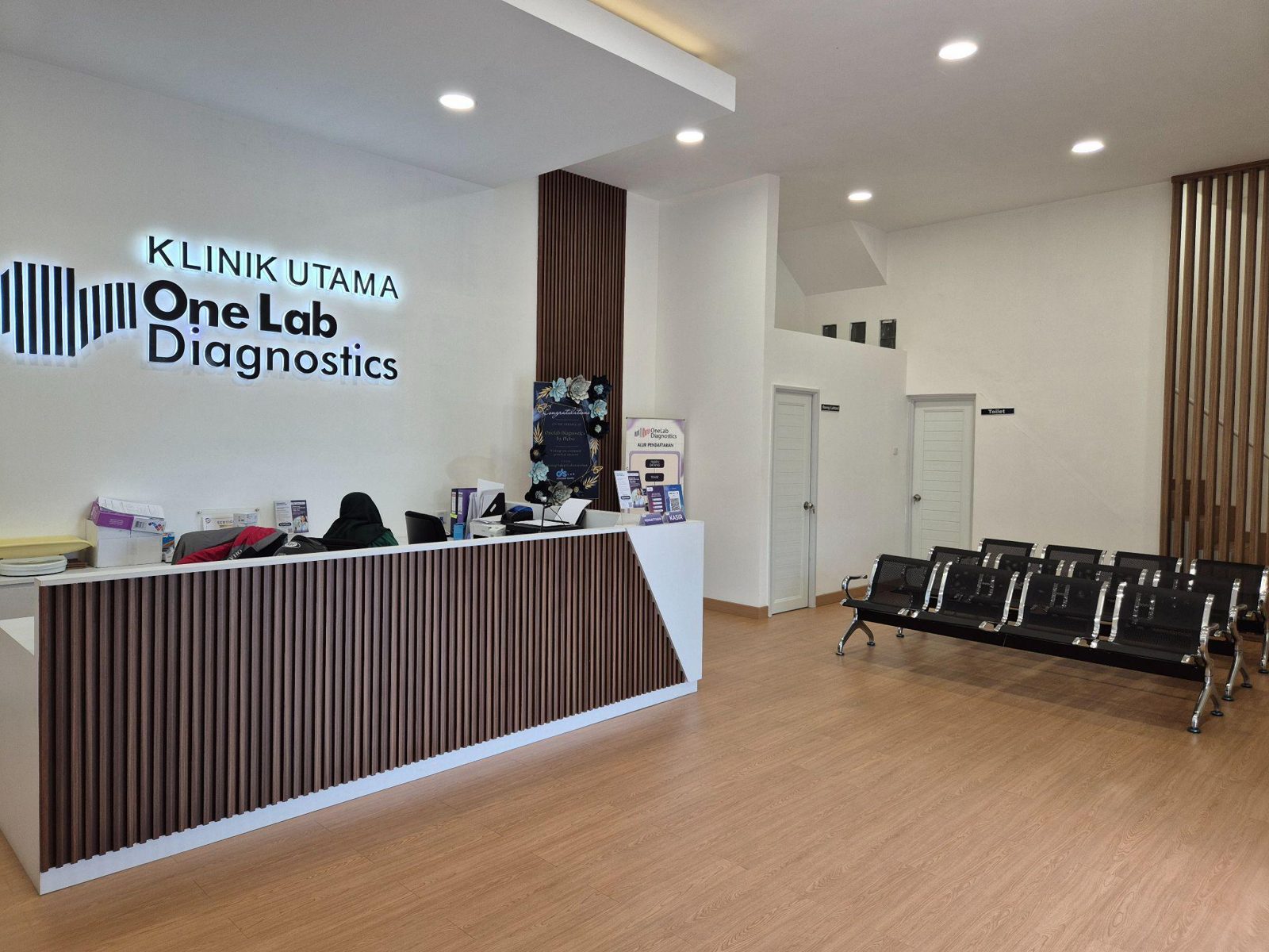 OneLab by Plebo — resepsi & lobby